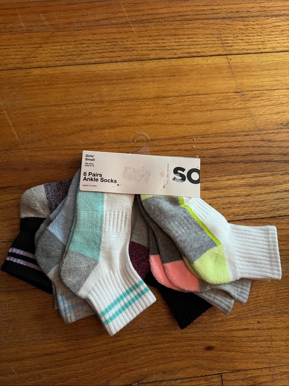 6 pair Girl’s SO Ankle Socks NWT
